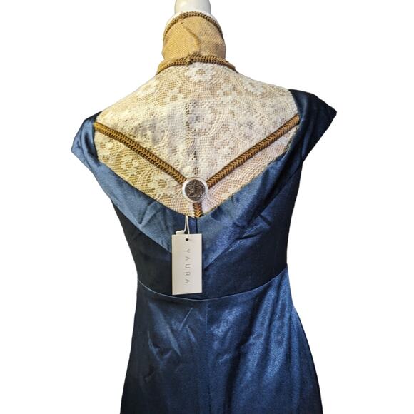 NWT YAURA Satin navy open front trumpet gown with cutout - Picture 6 of 9